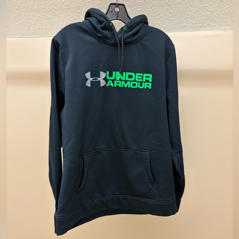 Under Armour Men's Black and Green Sweater